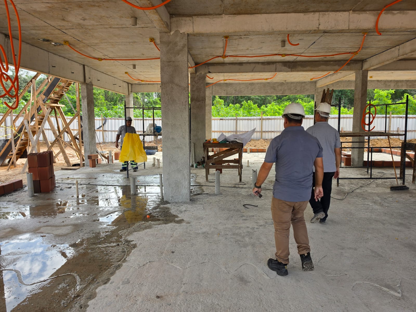 Visão interna da obra Carvalho Hosken e Cyrela